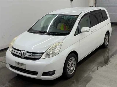 TOYOTA ISIS 4