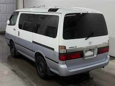 TOYOTA HIACE