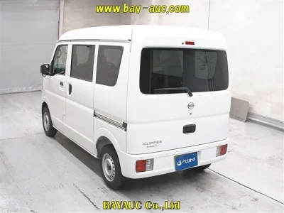 NISSAN CLIPPER VAN