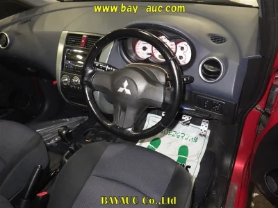 MITSUBISHI COLT