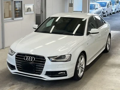 AUDI A4 1
