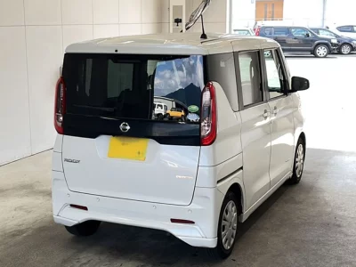 NISSAN ROOX