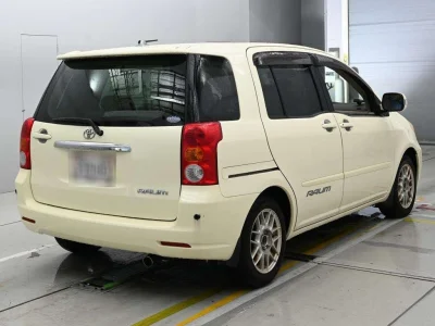 Toyota Raum