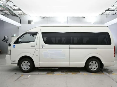 TOYOTA HIACE