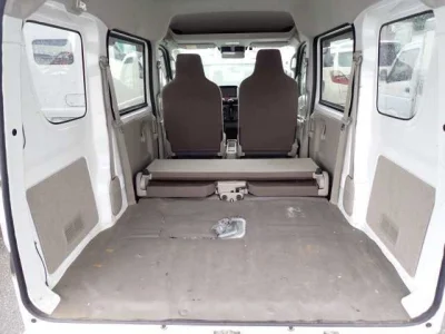 NISSAN CLIPPER VAN