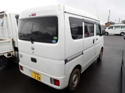 NISSAN CLIPPER VAN