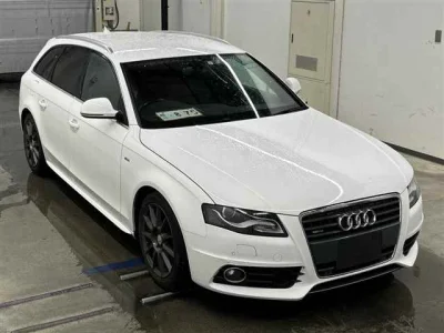 AUDI A4 AVANTE 1