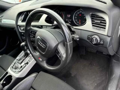 AUDI A4 AVANTE 3