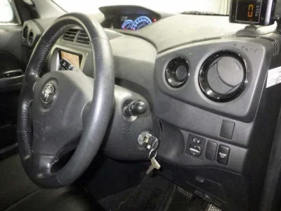 TOYOTA BB