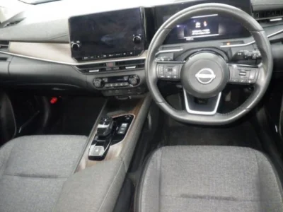 NISSAN AURA