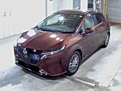 NISSAN AURA