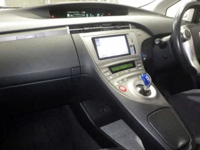 Toyota Prius PHV