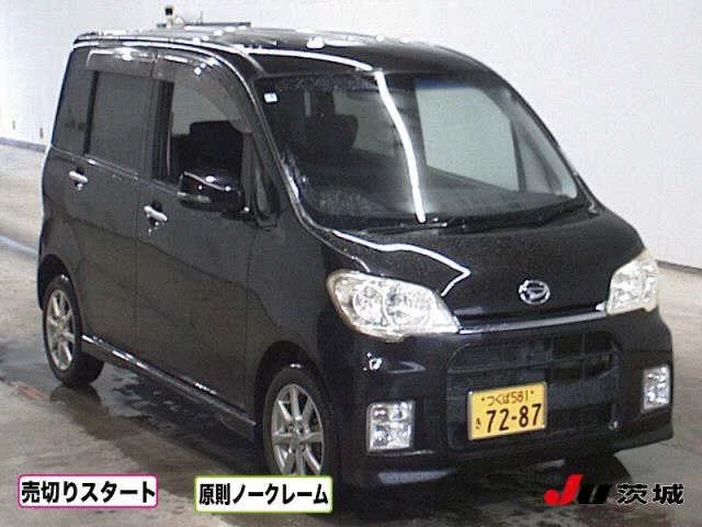 DAIHATSU TANTO EXE 1