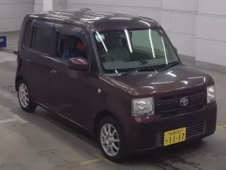 TOYOTA PIXIS SPACE