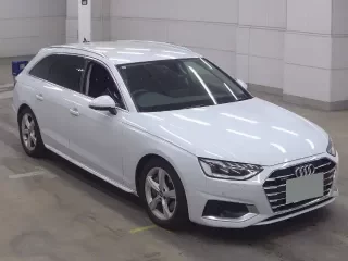 AUDI A4 AVANTE 1