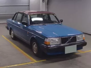 VOLVO 240