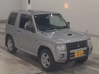 MITSUBISHI PAJERO MINI