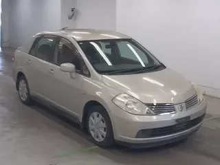 NISSAN TIIDA LATIO