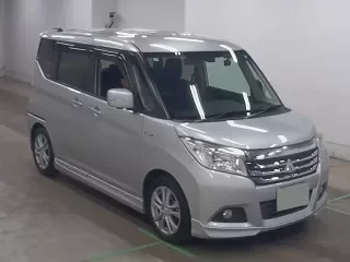 MITSUBISHI DELICA D2