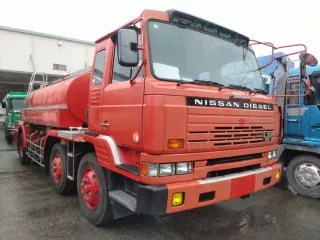 NISSAN UD