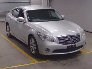 NISSAN FUGA 1