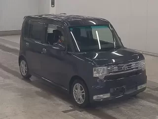 TOYOTA PIXIS SPACE