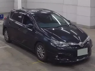 TOYOTA AURIS 1