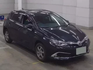 TOYOTA AURIS 1
