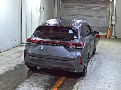 NISSAN AURA