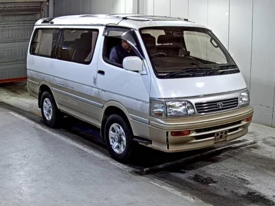 TOYOTA HIACE