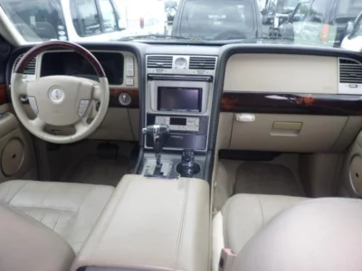 LINCOLN NAVIGATOR