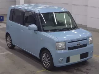 TOYOTA PIXIS SPACE