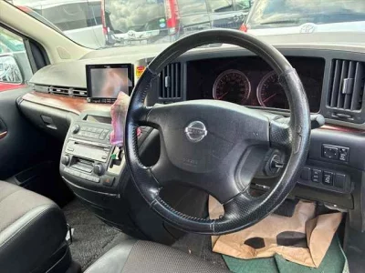 Статистика аукционов Nissan Elgrand