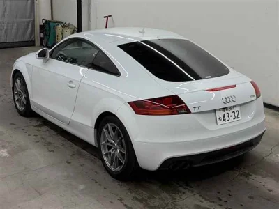AUDI TT