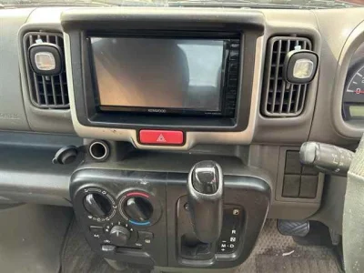 NISSAN CLIPPER VAN