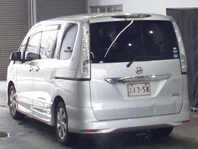 NISSAN SERENA