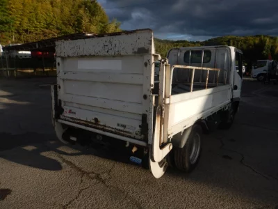 MITSUBISHI CANTER