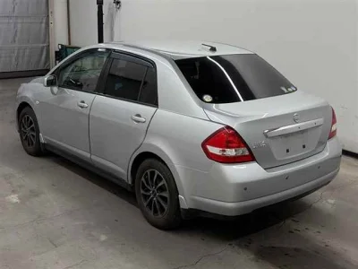 NISSAN TIIDA LATIO