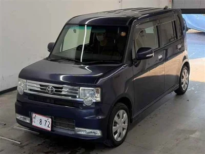 TOYOTA PIXIS SPACE