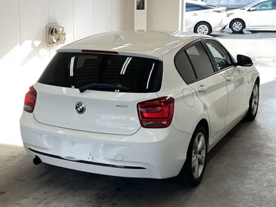 BMW 1 SERIES