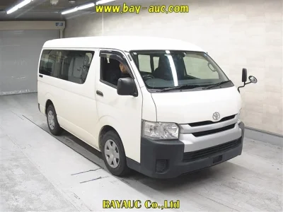 TOYOTA HIACE