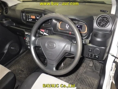 DAIHATSU MIRA E S 3