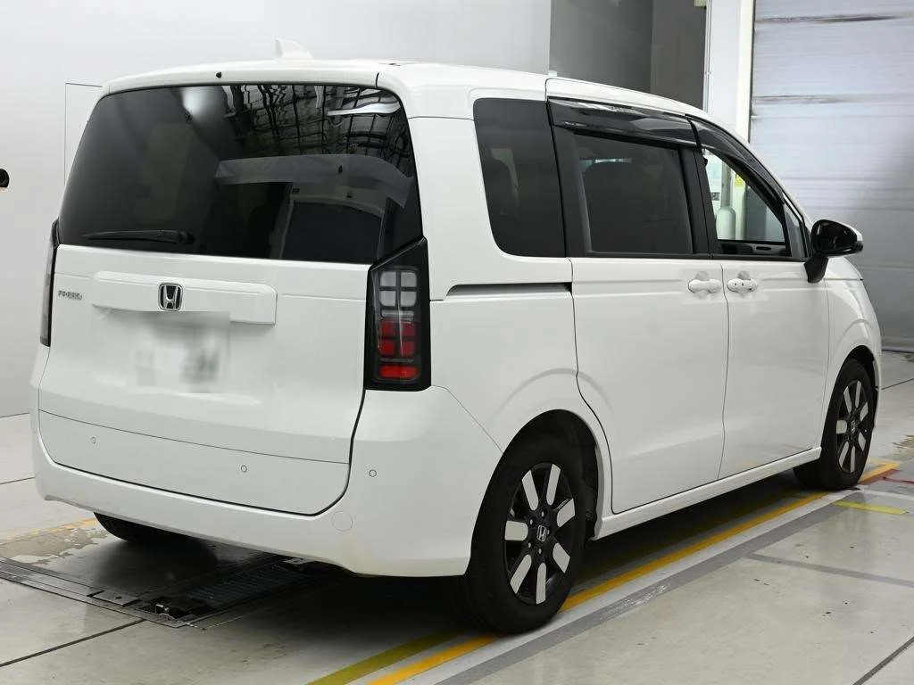 Honda Freed  с аукциона в Японии
