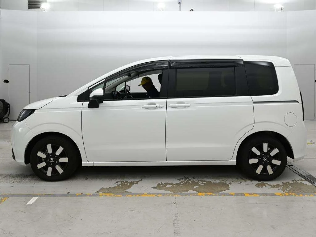 Honda Freed  с аукциона в Японии