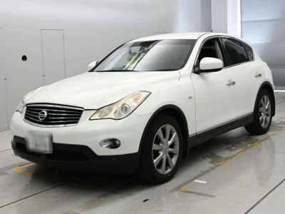 NISSAN SKYLINE CROSSOVER