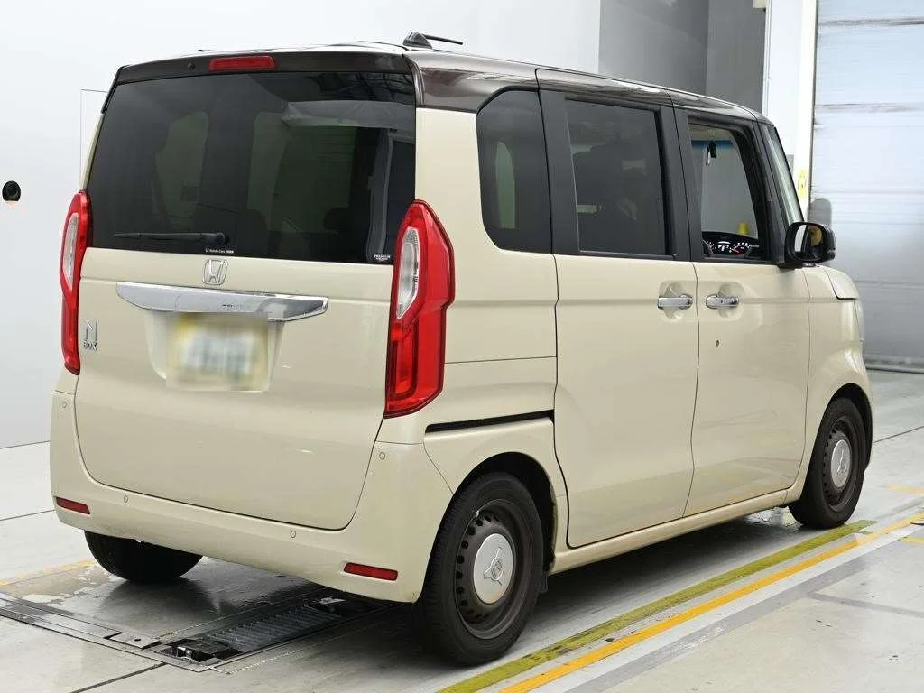 Honda N-Box 2022