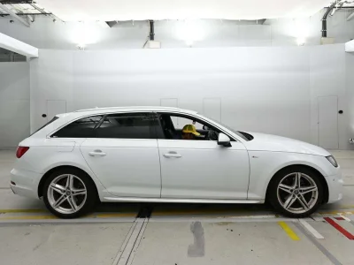 AUDI A4 AVANTE