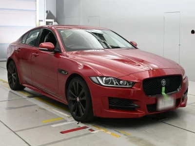 JAGUAR XE