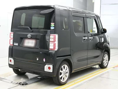 TOYOTA PIXIS MEGA