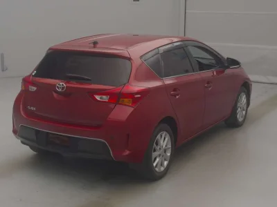 TOYOTA AURIS 2